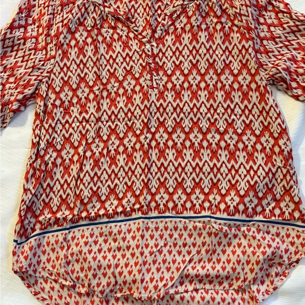 BLUE Saks Fifth Avenue Boho Ikat Print Red Cream Blouse L Made in India Viscose